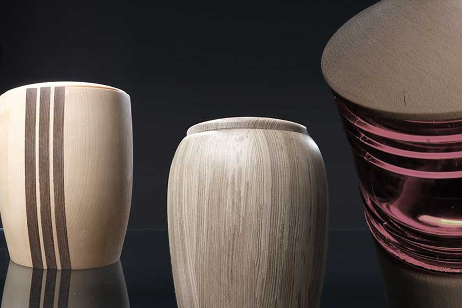 Individuelle Bio Holzurne Einzelanfertigungen aus dem Harz